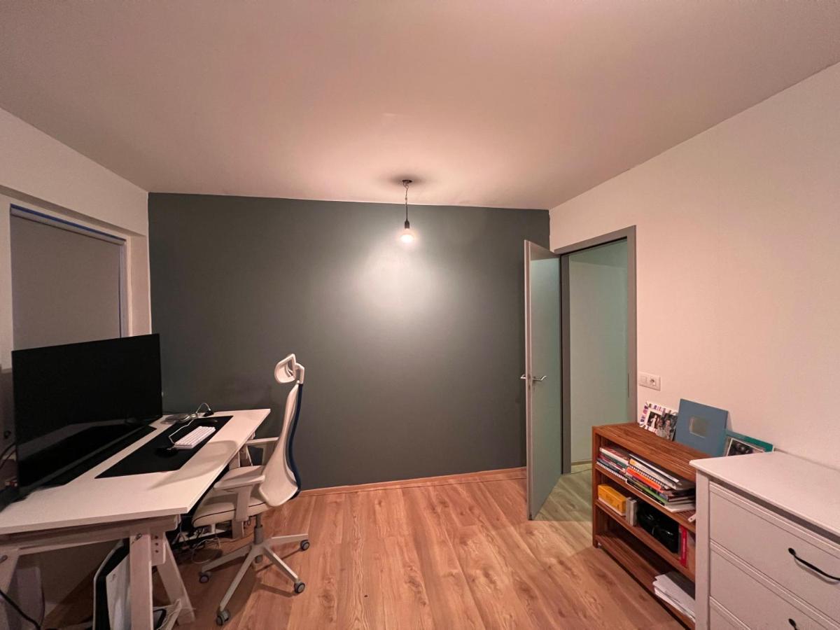 Jm Homestay - A Cozy Two Bedroom Apartment Рейкявик Екстериор снимка